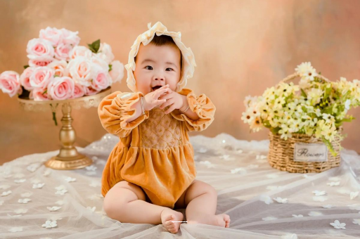 汕尾宝宝揉眼睛揉鼻子